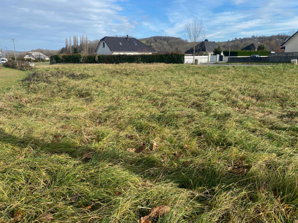Terrain à bâtir à Coarraze (64800)