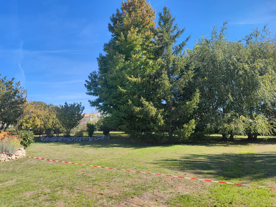 Terrain à bâtir à Faleyras (33760)