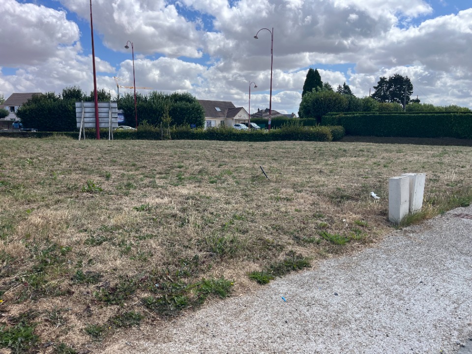 Terrain à bâtir à Doudeville (76560)