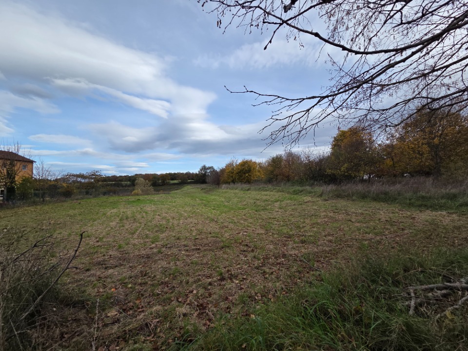 Terrain à bâtir à Balan (01360)
