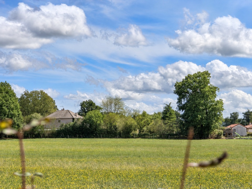 Terrain à bâtir à Ytrac (15130)