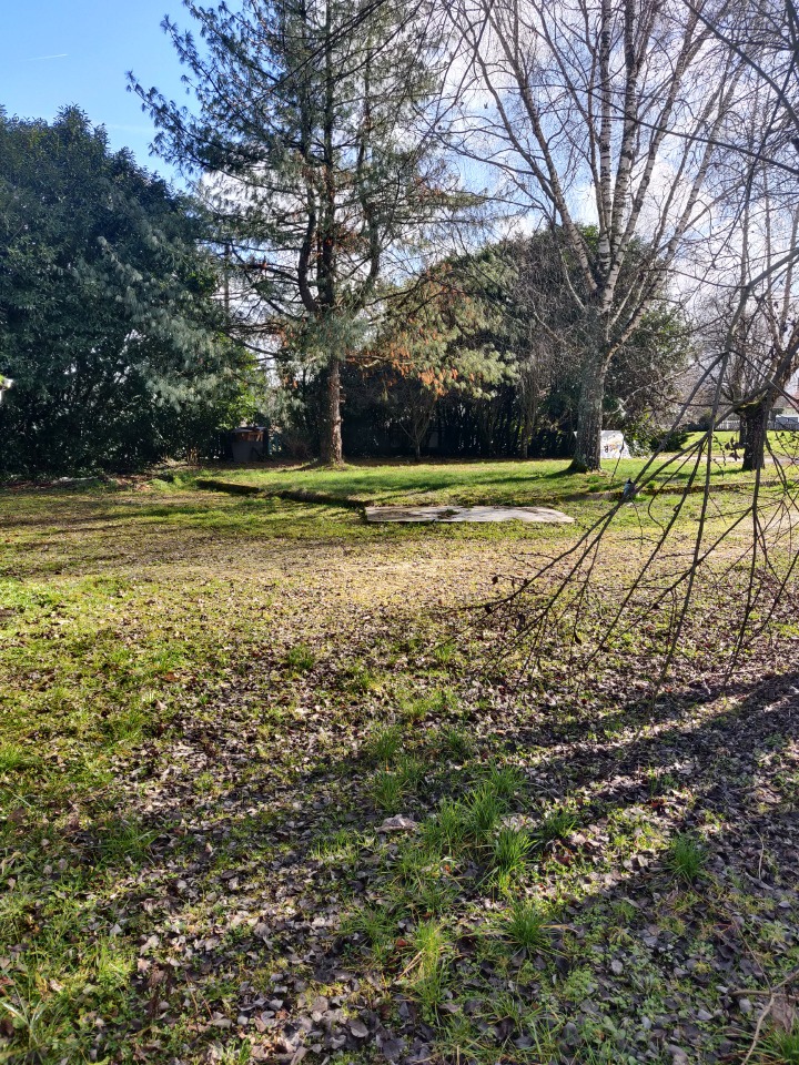 Terrain à bâtir à Lornay (74150)