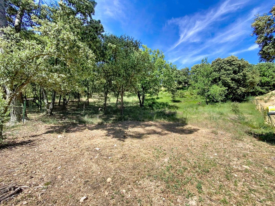 Terrain à bâtir à Puget (84360)