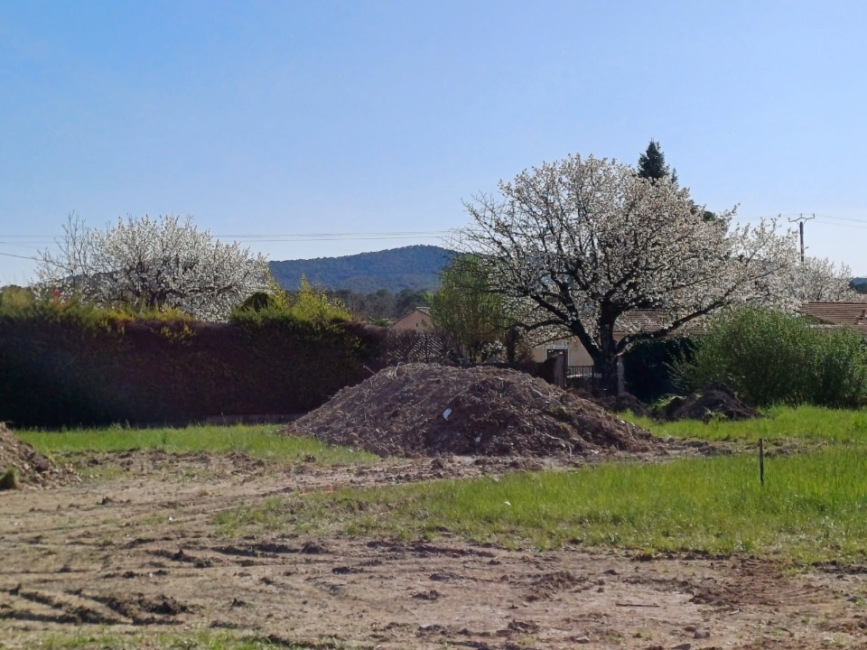 Terrain à bâtir à Pignans (83790)