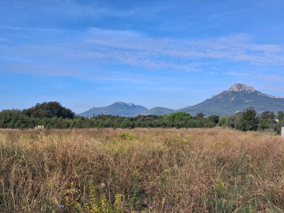 Terrain à bâtir à La Crau (83260)