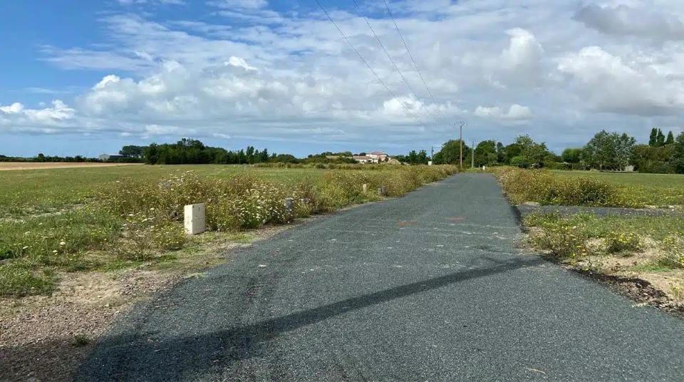 Terrain à bâtir à Grues (85580)