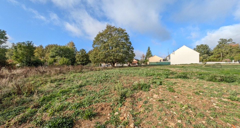 Terrain à bâtir à Villeneuve-sur-Bellot (77510)
