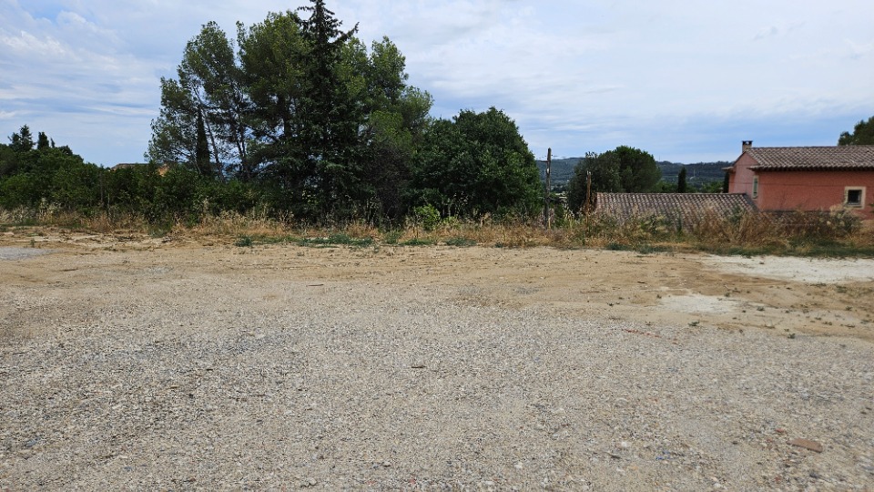 Terrain à bâtir à Cadenet (84160)