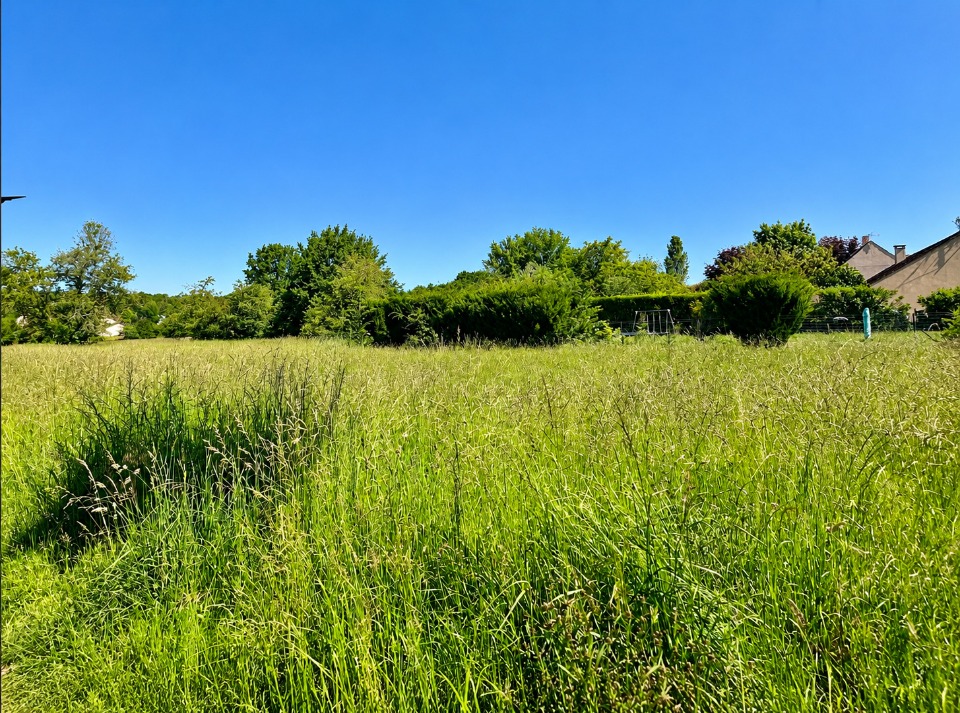 Terrain à bâtir à Jouy-sur-Morin (77320)