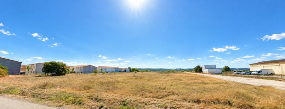 Terrain à bâtir à Vinon-sur-Verdon (83560)