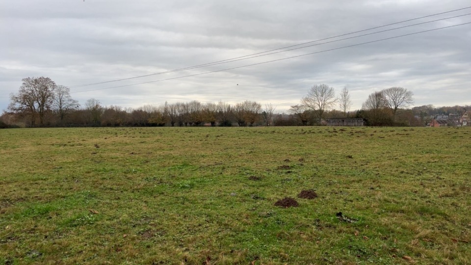 Terrain à bâtir à Forges-les-Eaux (76440)