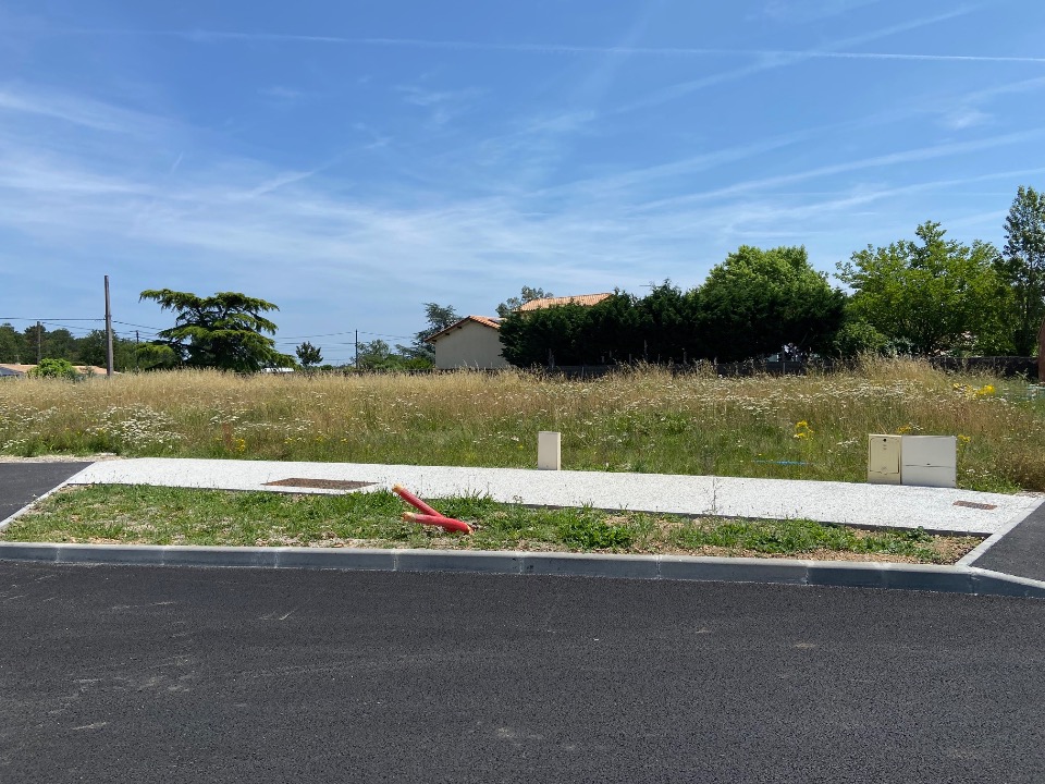 Programme immobilier neuf FH1836506 - Terrain/Terre - Camblanes-et-Meynac