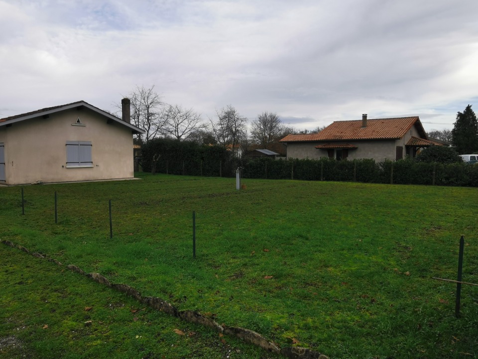 Programme immobilier neuf HD2002516 - Terrain/Terre - Saint-Symphorien