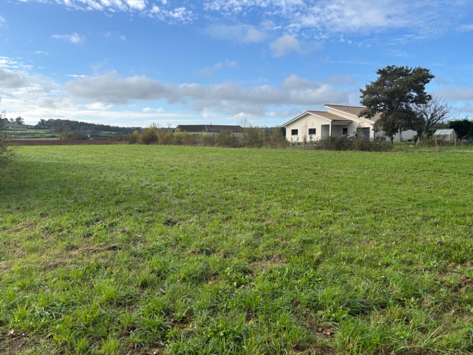 Programme immobilier neuf RG2015432 - Terrain/Terre - Saint-Germain-et-Mons