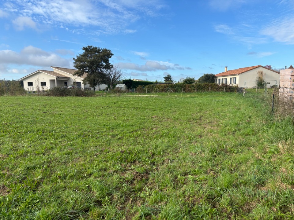 Programme immobilier neuf RG2015432 - Terrain/Terre - Saint-Germain-et-Mons