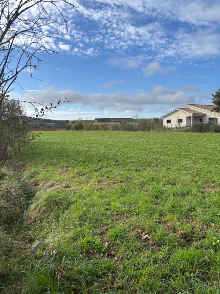 Programme immobilier neuf RG2015432 - Terrain/Terre - Saint-Germain-et-Mons