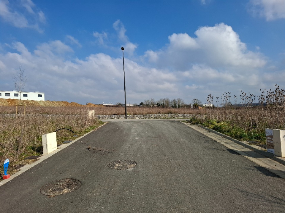 terrain de 223m2 disponible à Arpajon