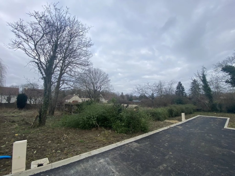 Acheter un terrain à batir viabilisé disponible à Fontenay-le-Vicomte
