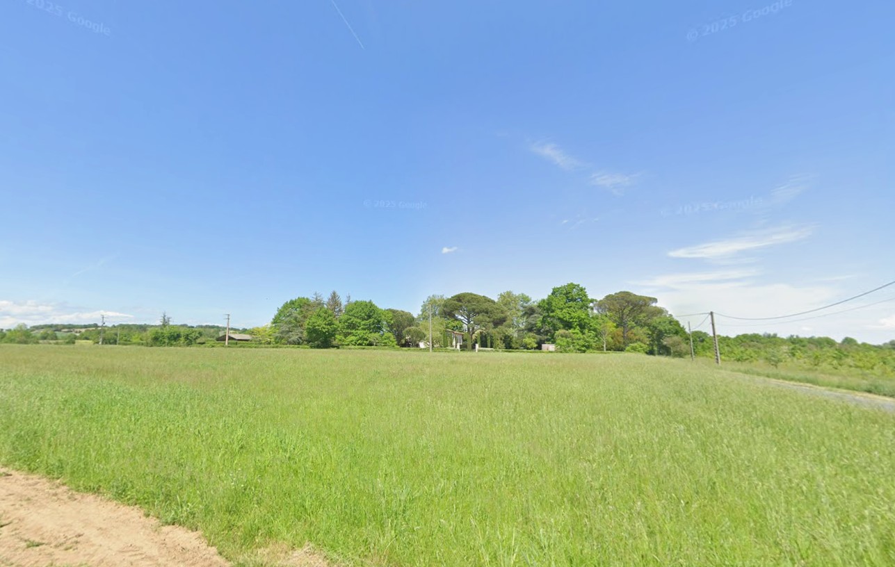 Titre : Terrain à bâtir viabilisé – Saint-Gauzens (81) – Proche commodités -723m2