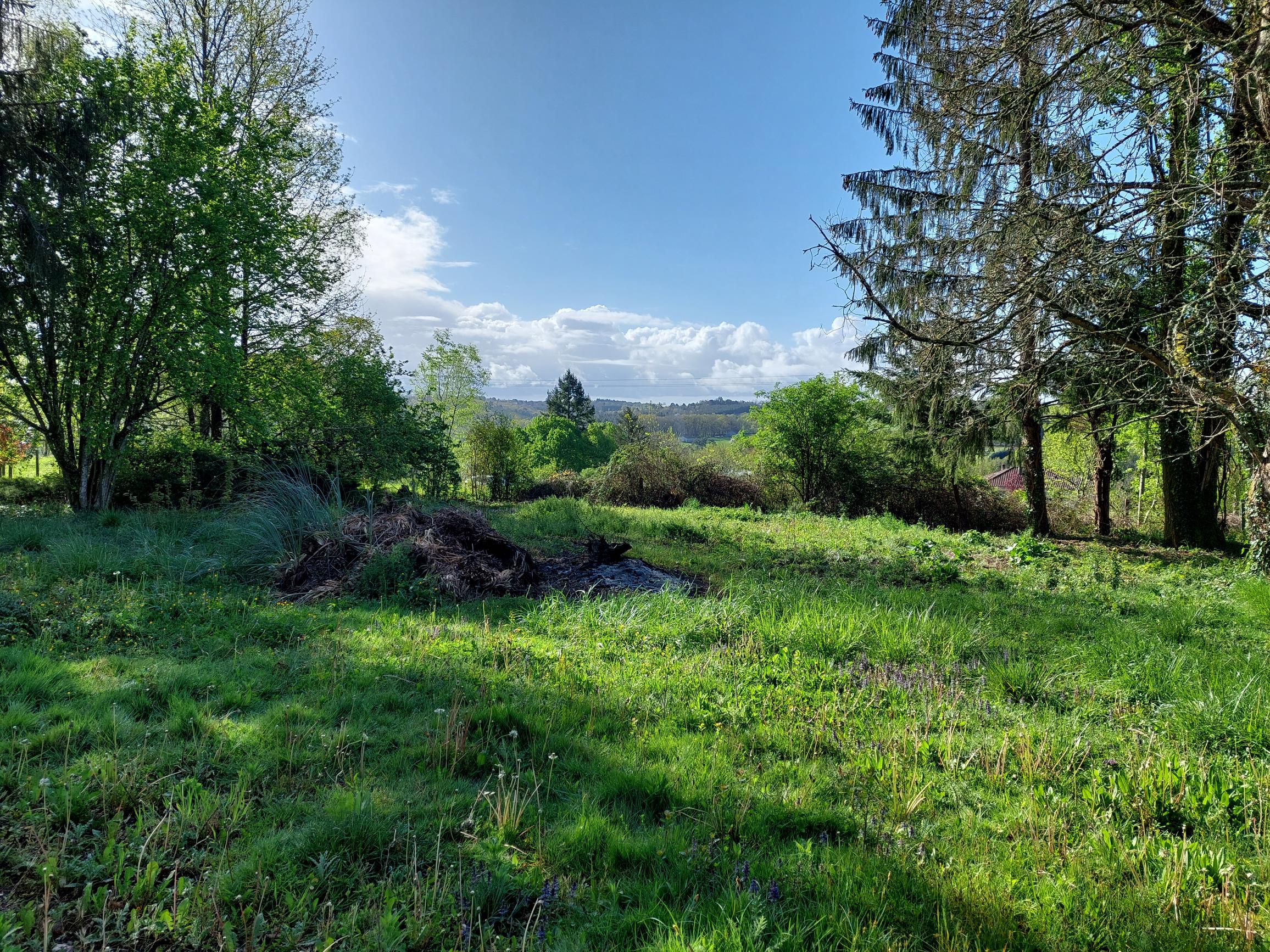 Maison et terrain constructible à Atur