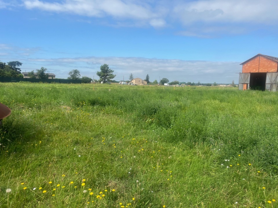 terrain à construire disponible à Gontaud-de-Nogaret (47400)