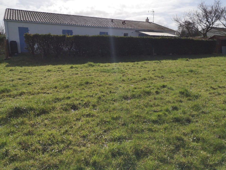 terrain constructible disponible à Breuillet