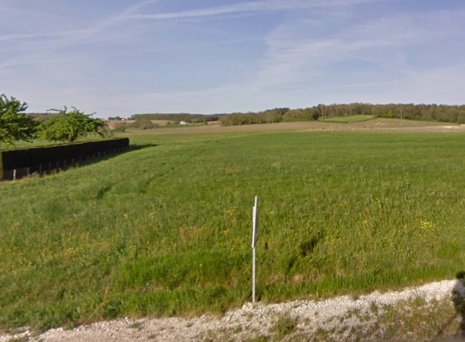 Joli terrain à batir en vente à Flaugeac