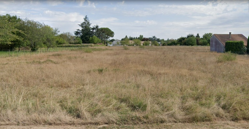 Sublime terrain constructible de 19000m2 à Bergerac