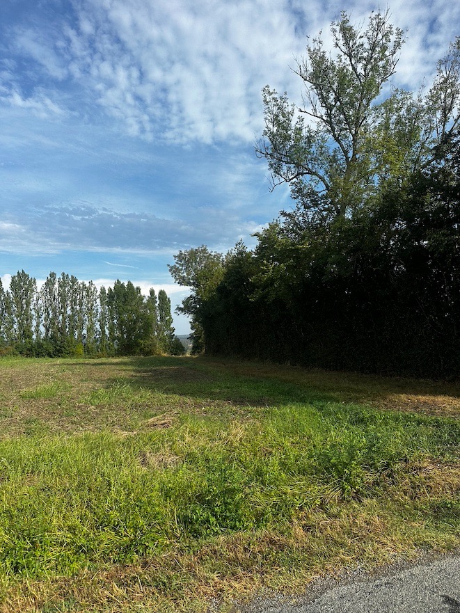 Beau terrain à Galgon