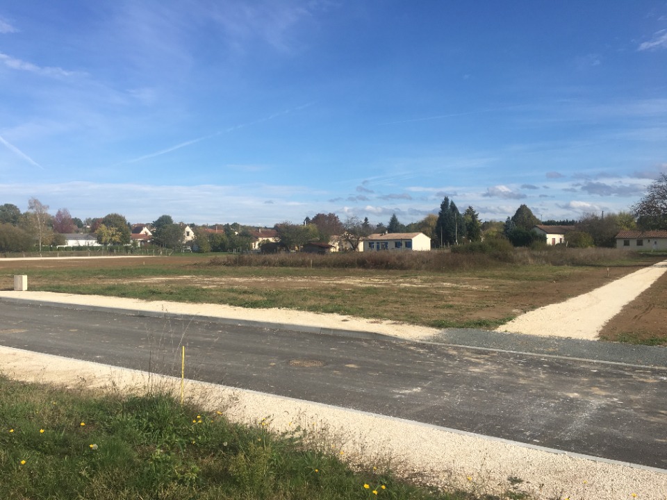 Sublime terrain constructible viabilisé à Belin-Béliet (33830)