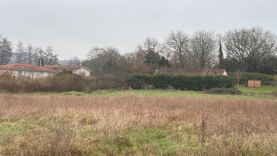 terrain à construire viabilisé en vente à Camblanes-et-Meynac (33360)