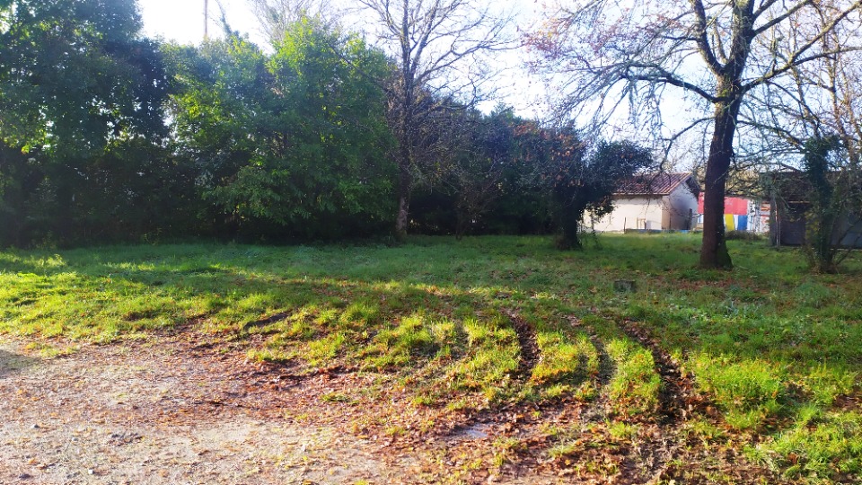 Offre de terrain à batir viabilisé disponible à La Brède (33650)