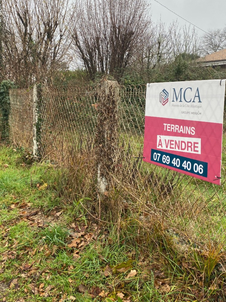 terrain à batir viabilisé de 380m2 disponible à Castelnau-de-Médoc