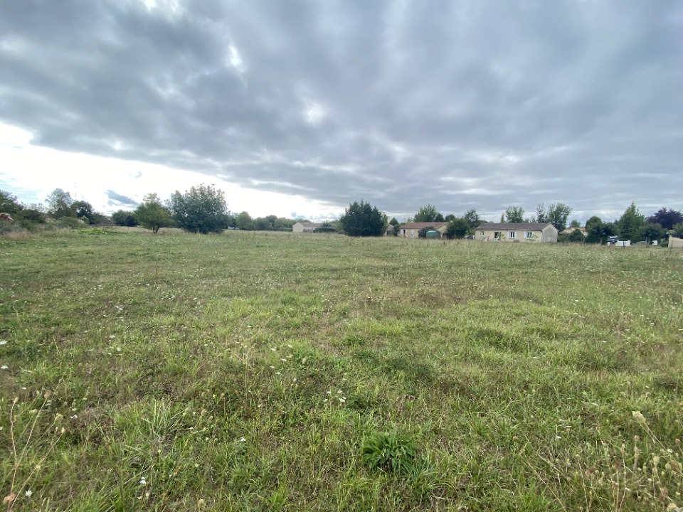 Agréable terrain de 662m2 en vente à Bergerac (24100)