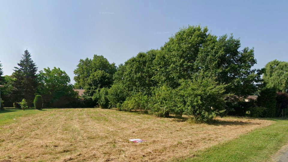 terrain constructible de 1532m2 en vente à Agnac