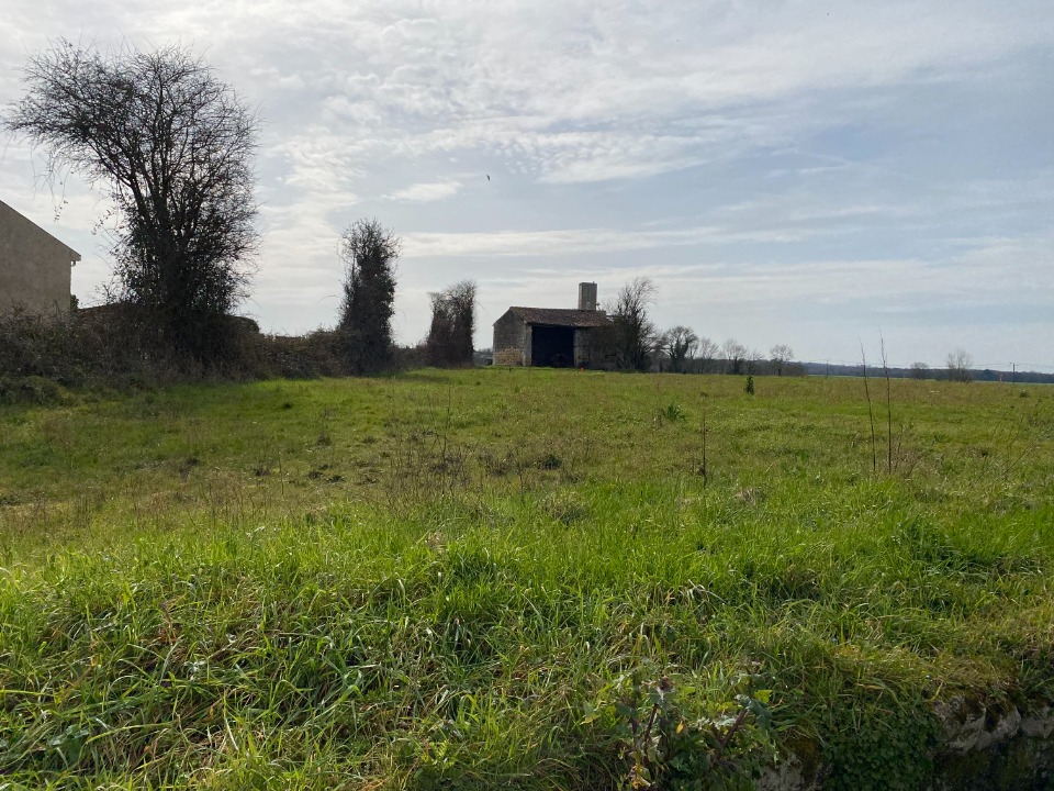 terrain de 559m2 en vente à Plassay