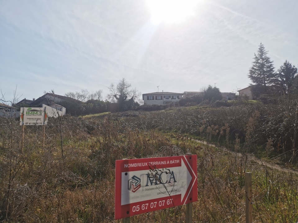 terrain constructible de 1080m2 à Langon