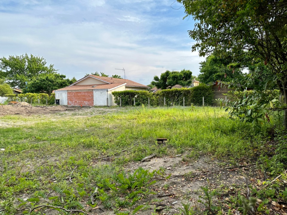 terrain à construire viabilisé de 400m2 en vente à Mérignac (33700)