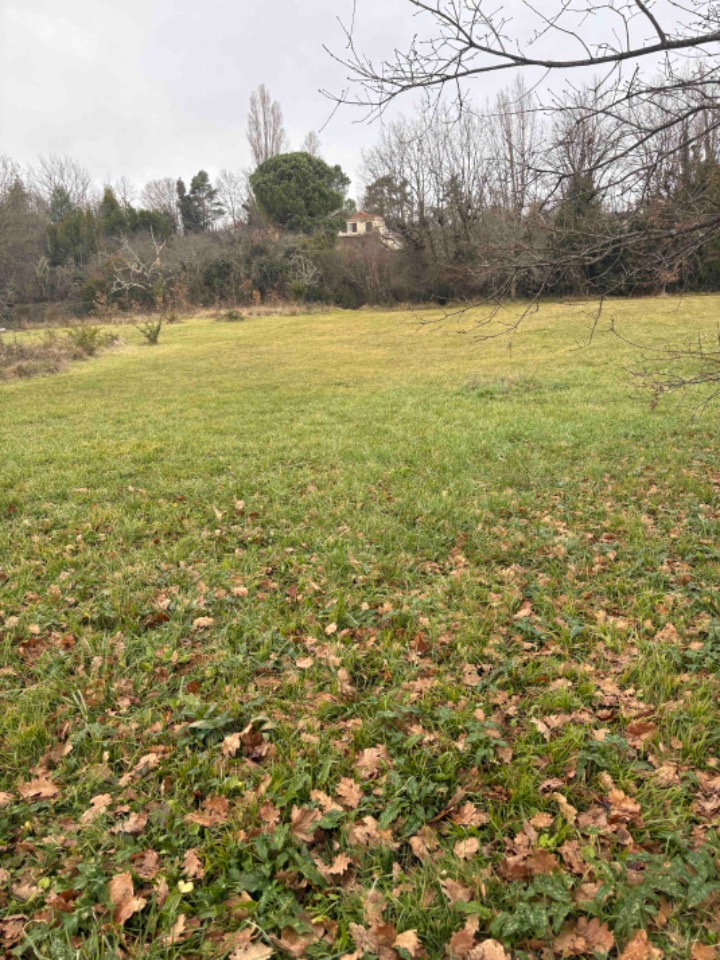 Magnifique terrain à batir viabilisé en vente à Montcaret (24230)