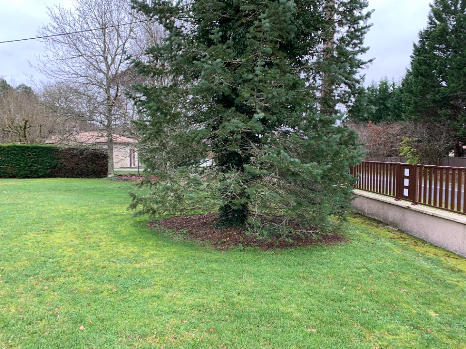 terrain à batir viabilisé de 420m2 disponible à Castres-Gironde