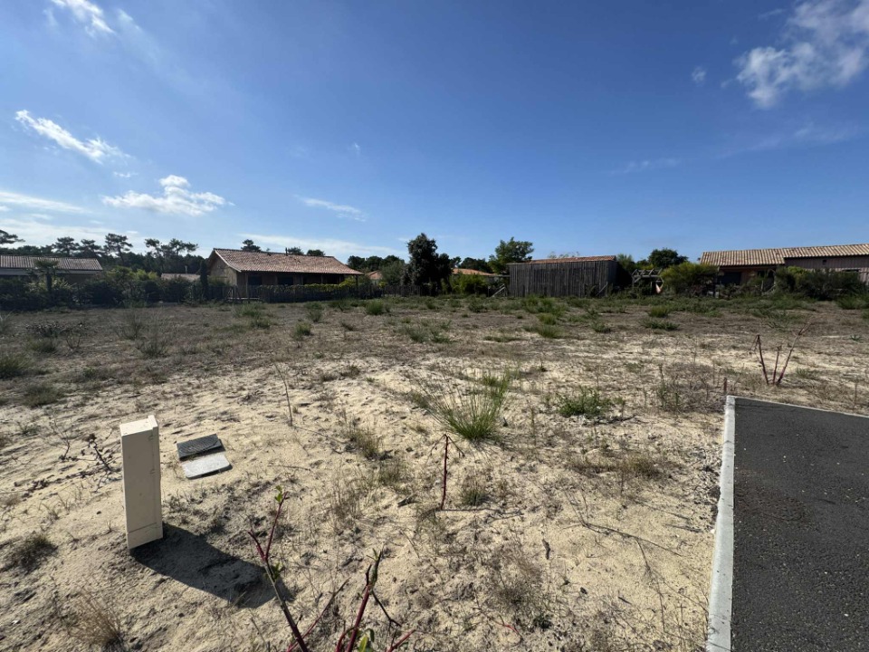 Sublime terrain viabilisé à Vensac (33590)