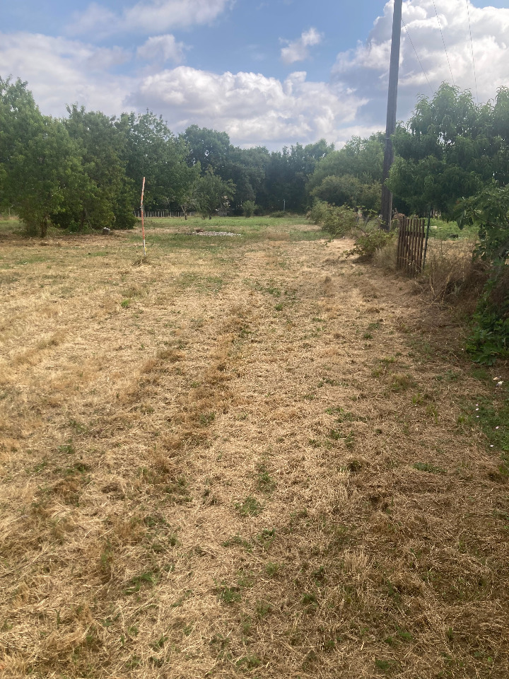 terrain à batir de 5000m2 disponible à Saint-Seurin-sur-l'Isle