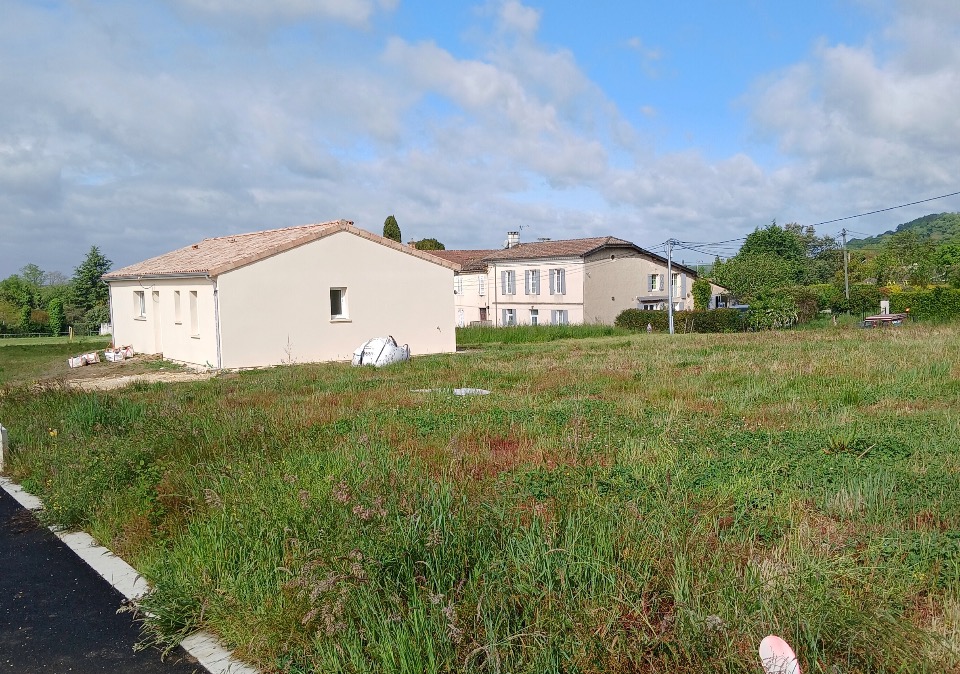 Acheter un terrain à construire viabilisé de 949m2 disponible à Verdelais (33490)