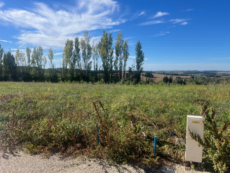 Parcelle de terrain viabilisé de 820m2 à Gontaud-de-Nogaret (47400)