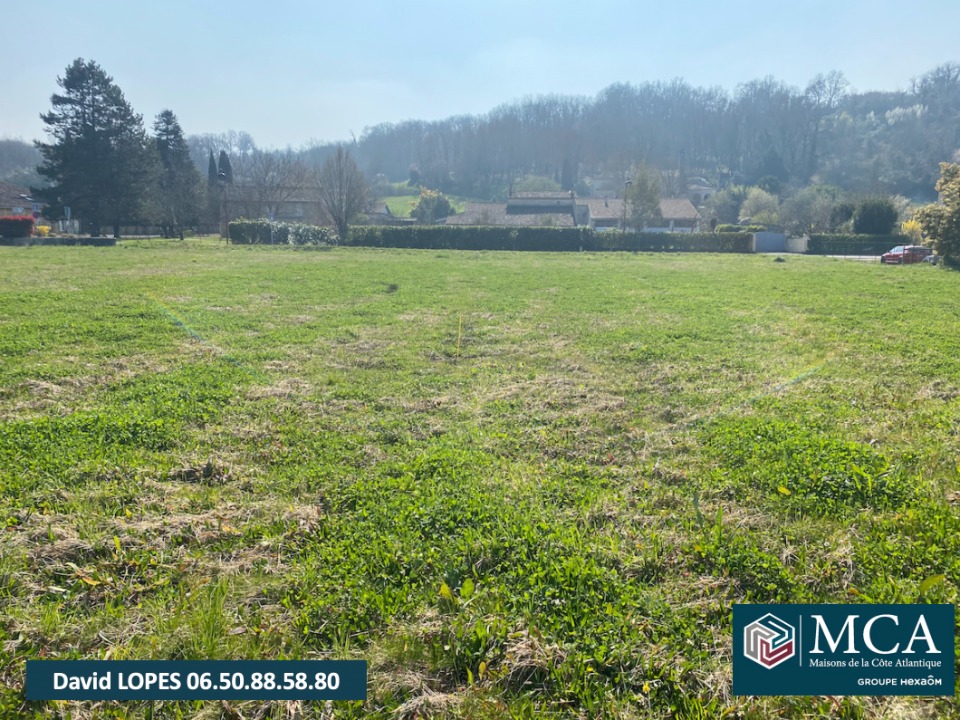 Superbe terrain à batir de 1450m2 en vente à Saint-Pey-de-Castets