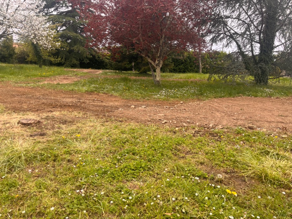 terrain à construire de 611m2 disponible à Podensac