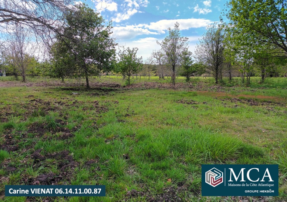terrain constructible viabilisé disponible à Gastes