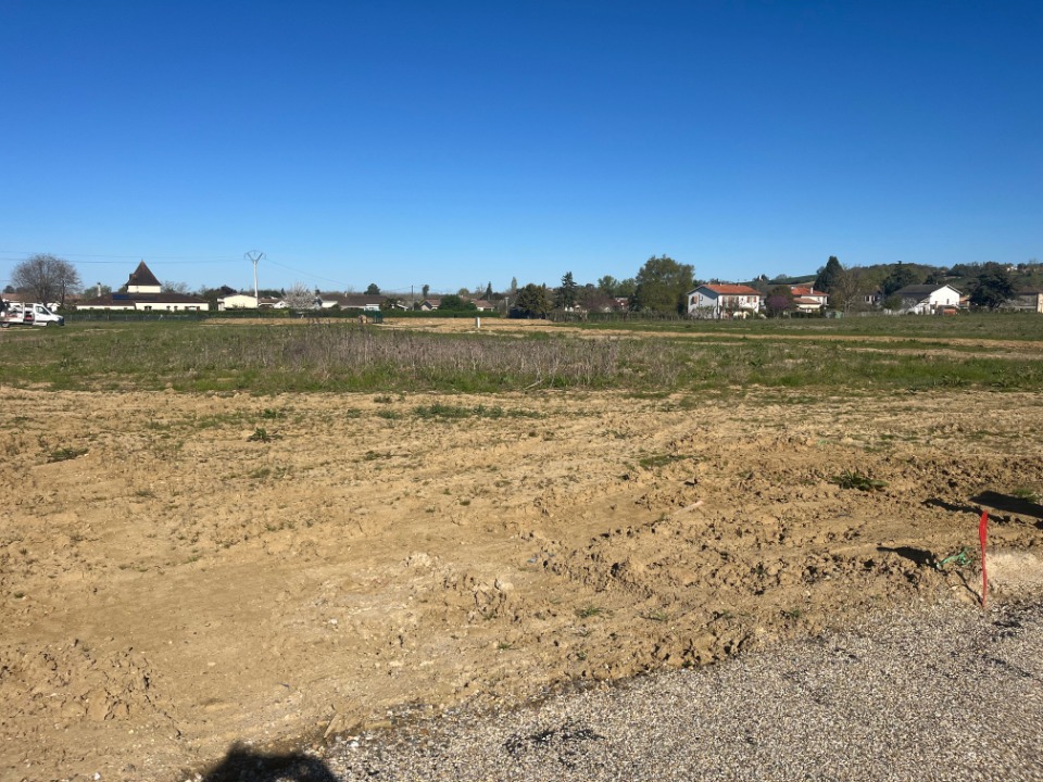 terrain à construire de 625m2 à Gontaud-de-Nogaret (47400)