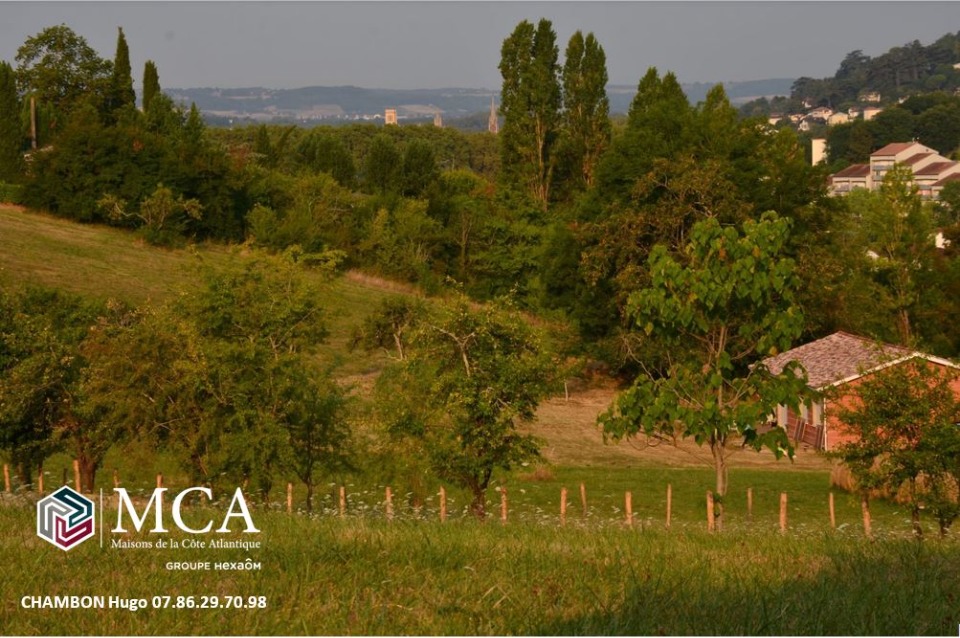 terrain à vendre viabilisé de 1402m2 disponible à Bon-Encontre