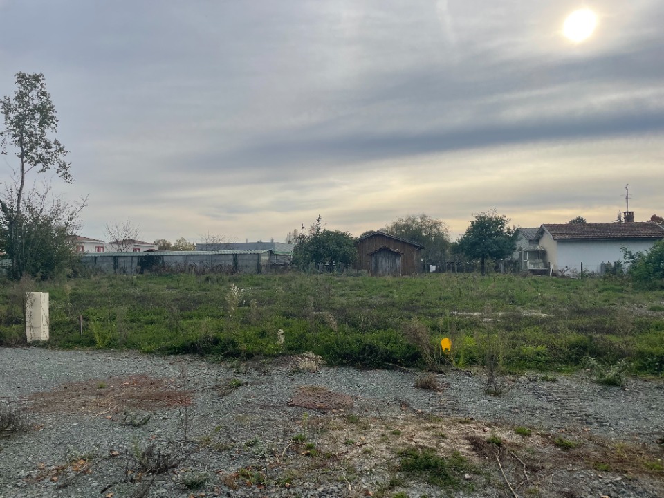 Superbe terrain à batir viabilisé de 350m2 disponible à Belin-Béliet (33830)